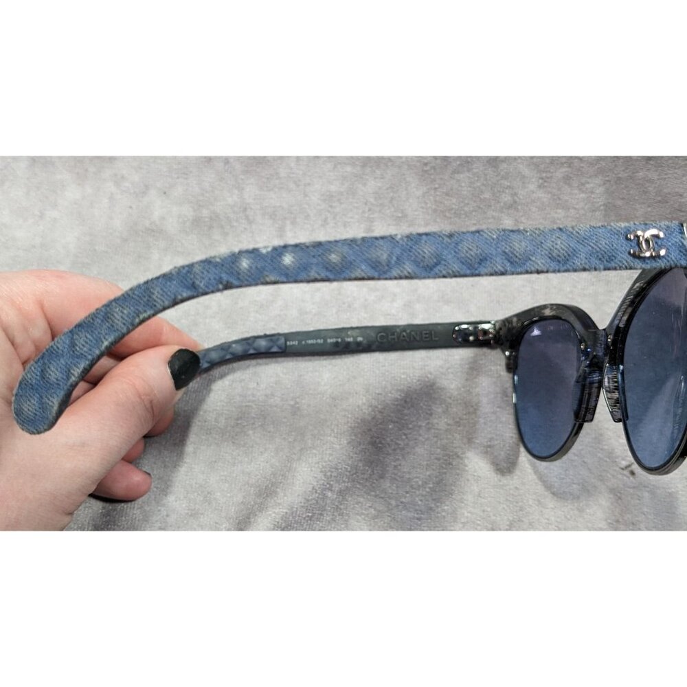 Chanel Blue Quilted Sunglasses 5342 .1552/52 Made In Italy - Picture 11 of 14
